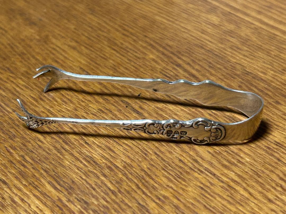 【アンティーク】シルバー　シュガートング　1902年　イギリス　鳥の爪デザイン