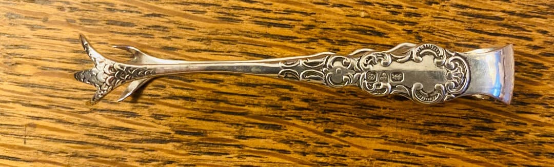 【アンティーク】シルバー　シュガートング　1902年　イギリス　鳥の爪デザイン