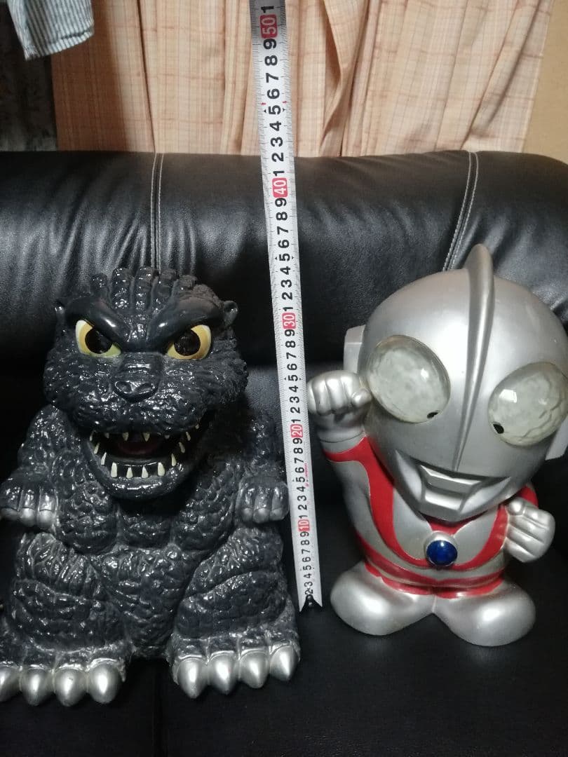 ゴジラ　ウルトラマン　ビッグサイズ貯金箱　タイムセール中