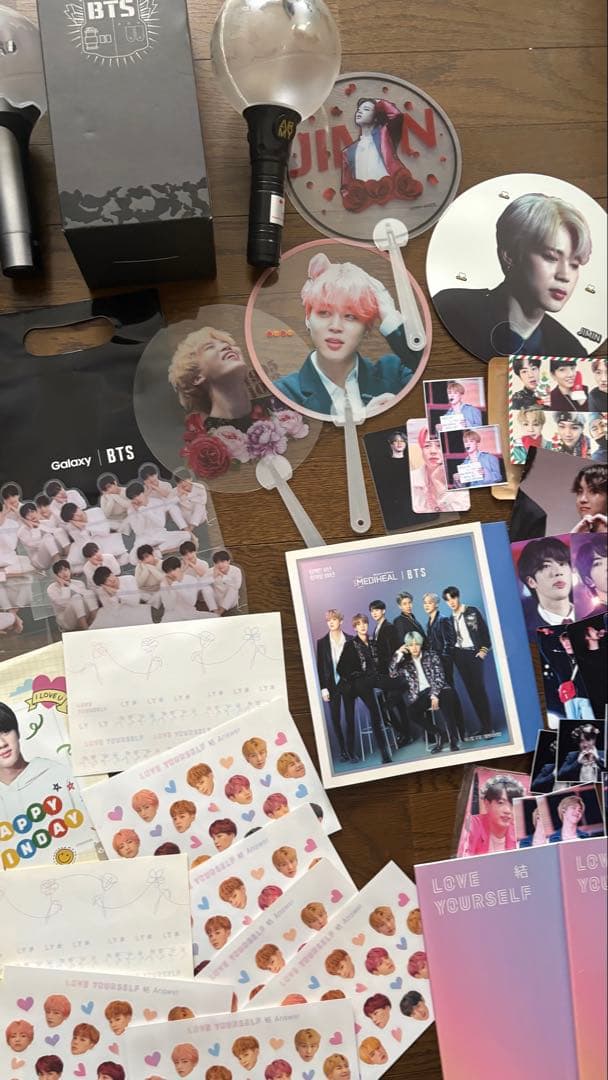 BTS グッズ　公式　　アミボム