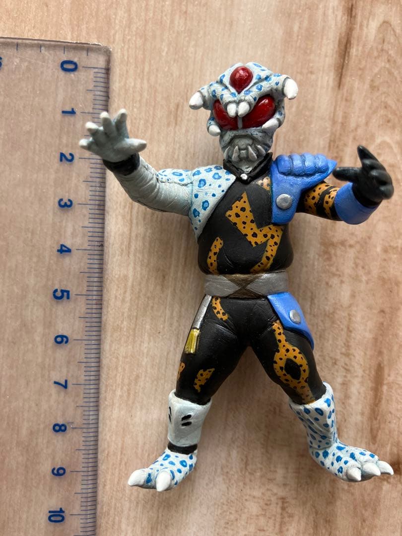 HGサイズ 仮面ライダーBLACK RX　ゲドリアン　改造 リペイント 完成品