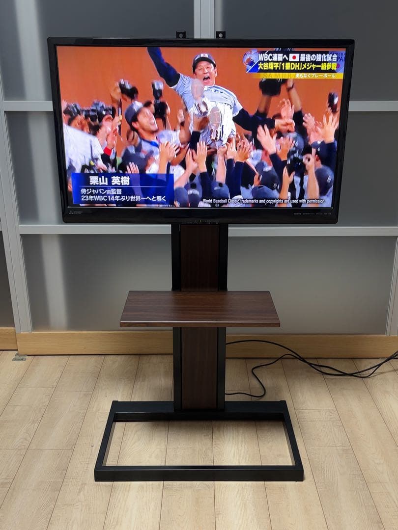 三菱 32型テレビ＆壁寄せスタンド セット（取付金具付）