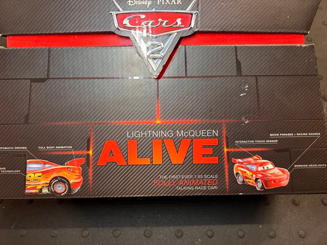 ディズニーカーズ2 ALIVE ライトニングマックイーン