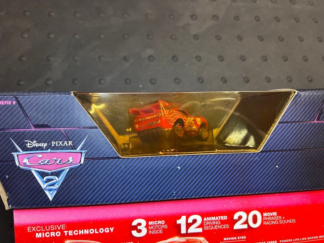 ディズニーカーズ2 ALIVE ライトニングマックイーン