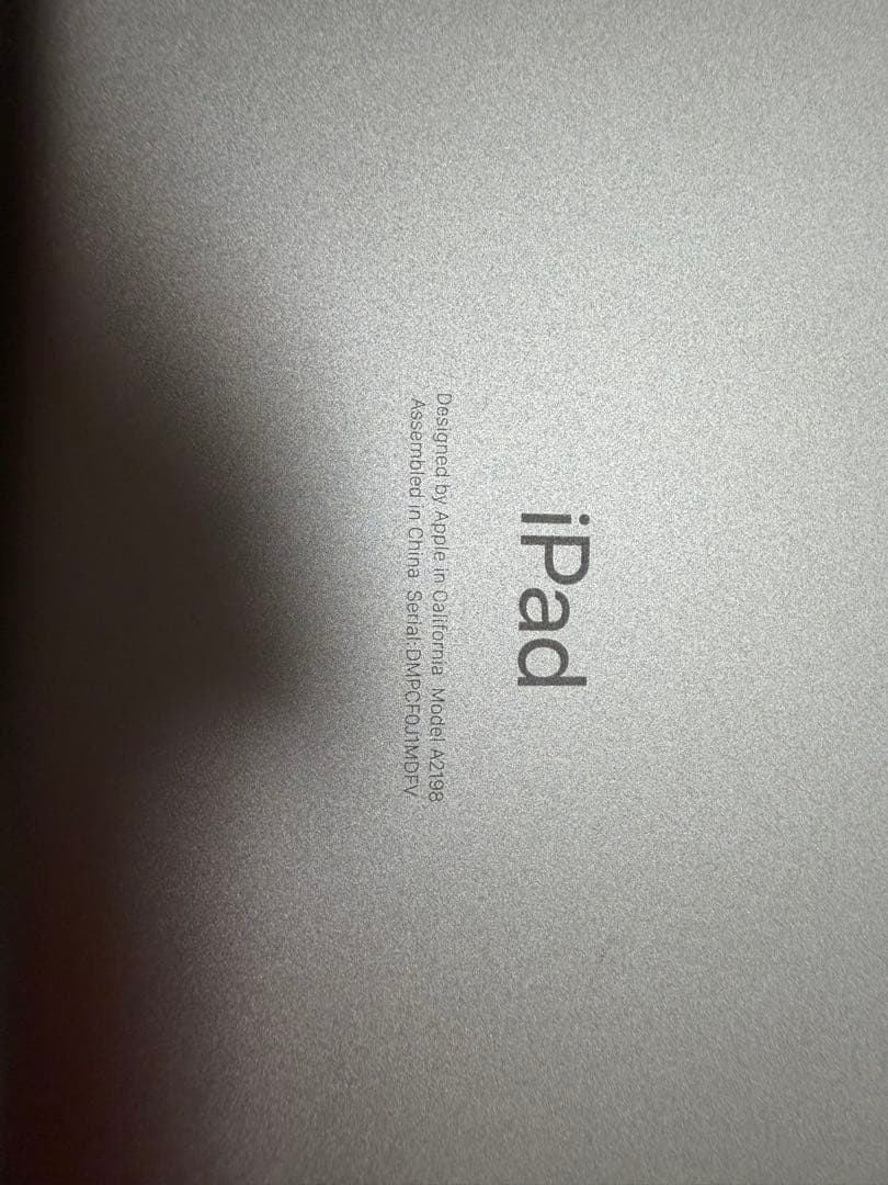Apple iPad 7 32GB Wi-Fi+cellular SIMフリー