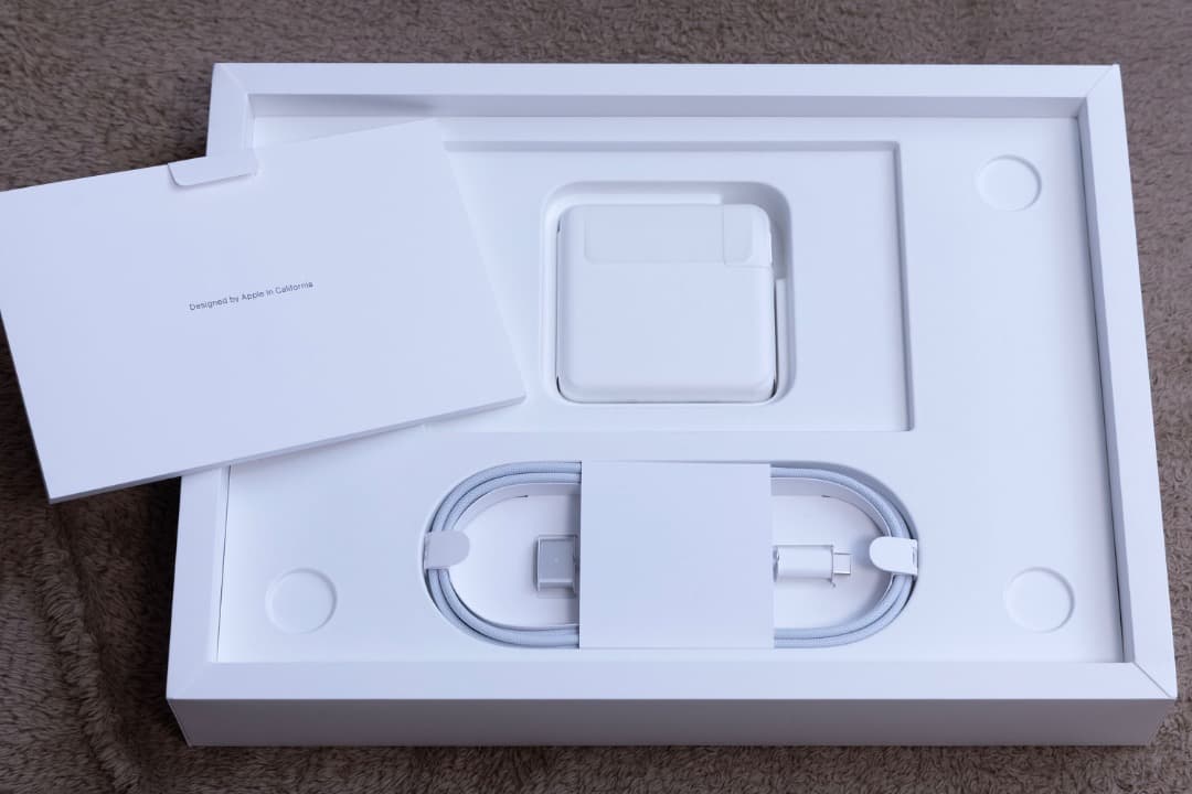 MacBookPro M2 Pro シルバー 14 SSD2TB メモリ32GB