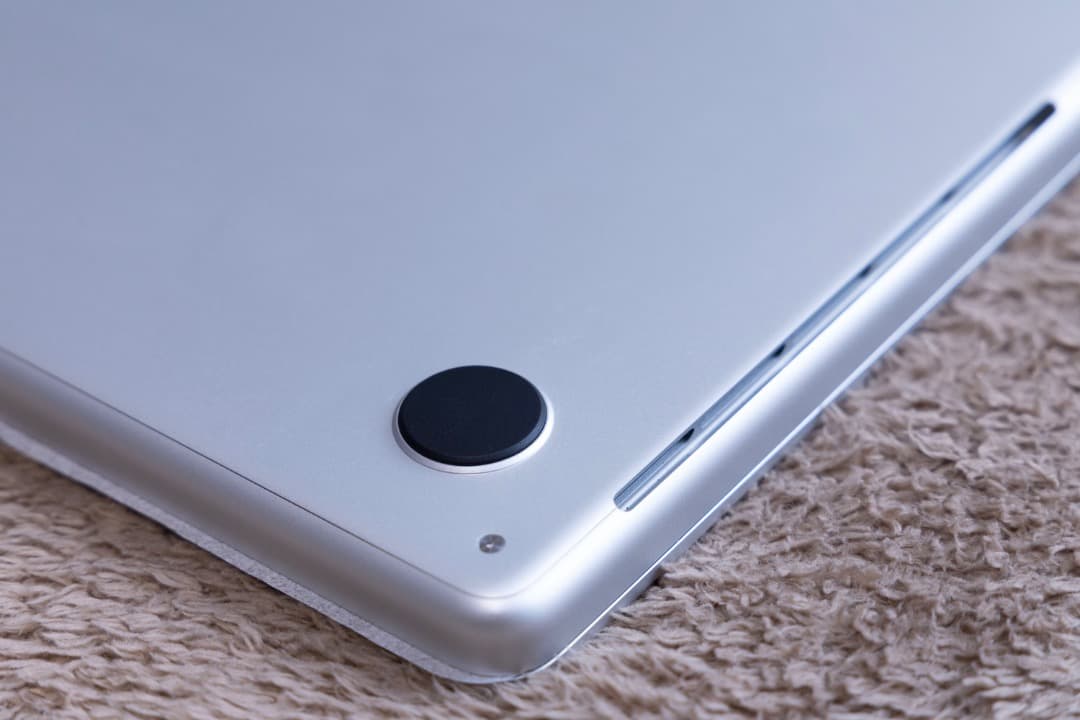 MacBookPro M2 Pro シルバー 14 SSD2TB メモリ32GB