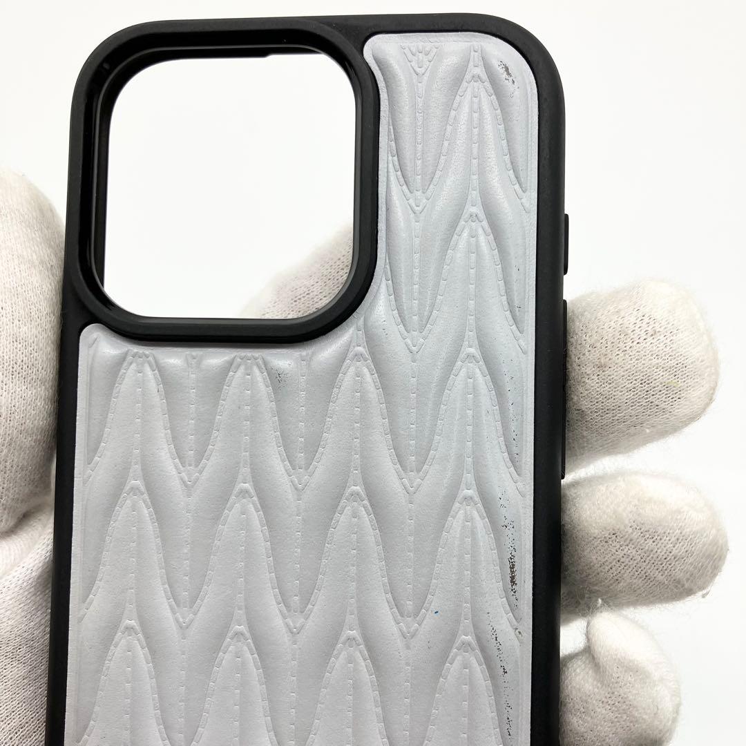 美品✨ RFID搭載✨ミュウミュウ　iPhoneケース　15pro グレー