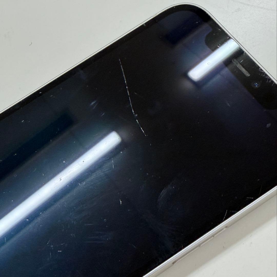 iPhone 12ホワイト 画面ひび割れあり