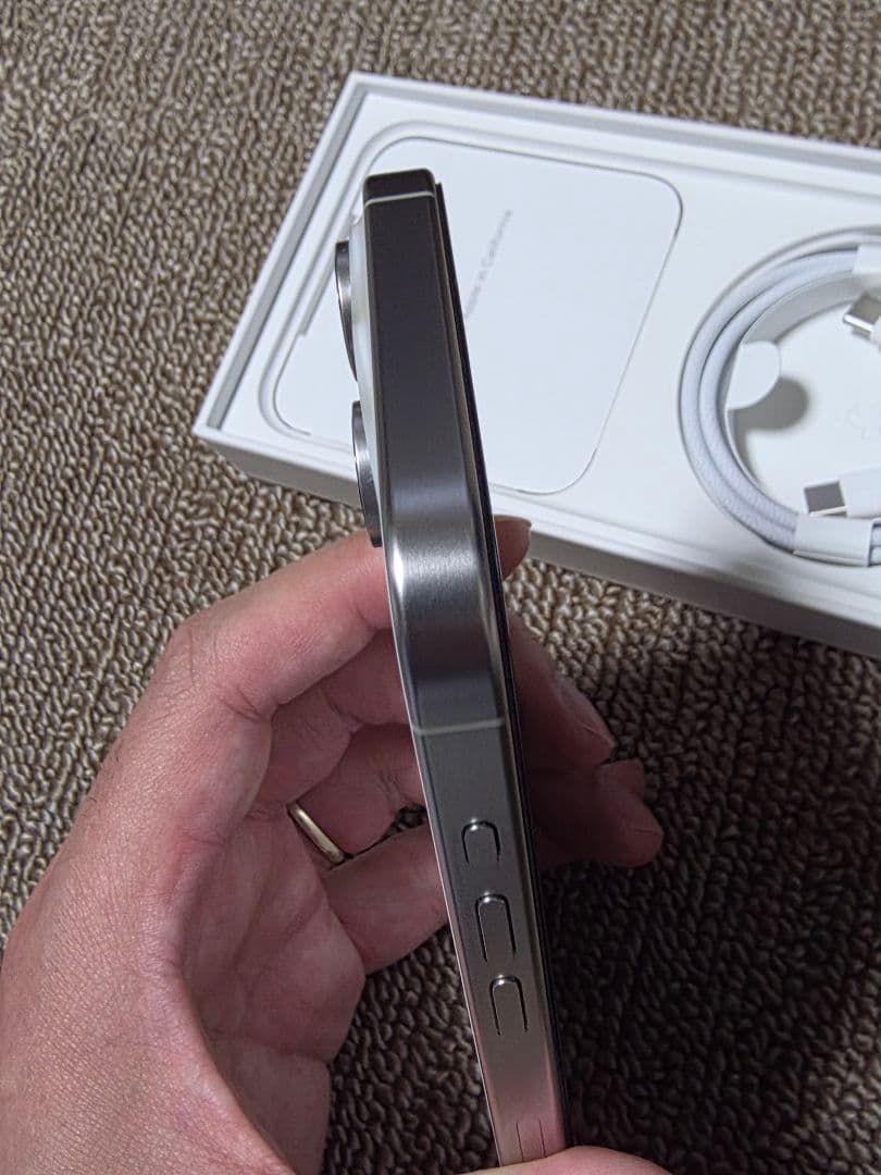 Apple iPhone 15ProMax　ホワイト　1TB