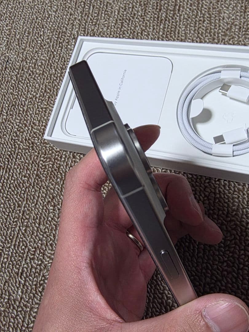 Apple iPhone 15ProMax　ホワイト　1TB