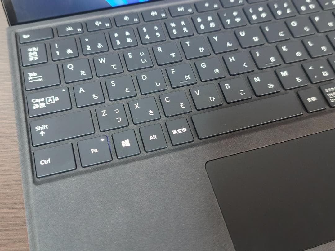 i7/16GB/512GB Surface Pro 8 充電47回