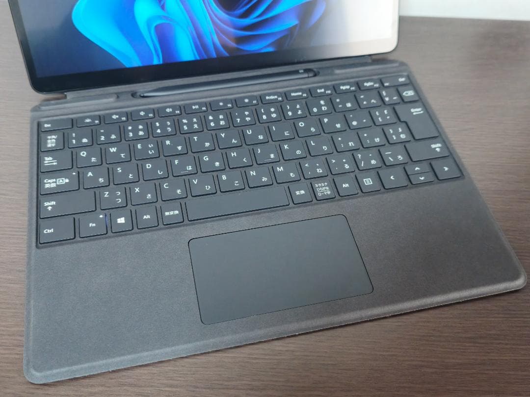 i7/16GB/512GB Surface Pro 8 充電47回