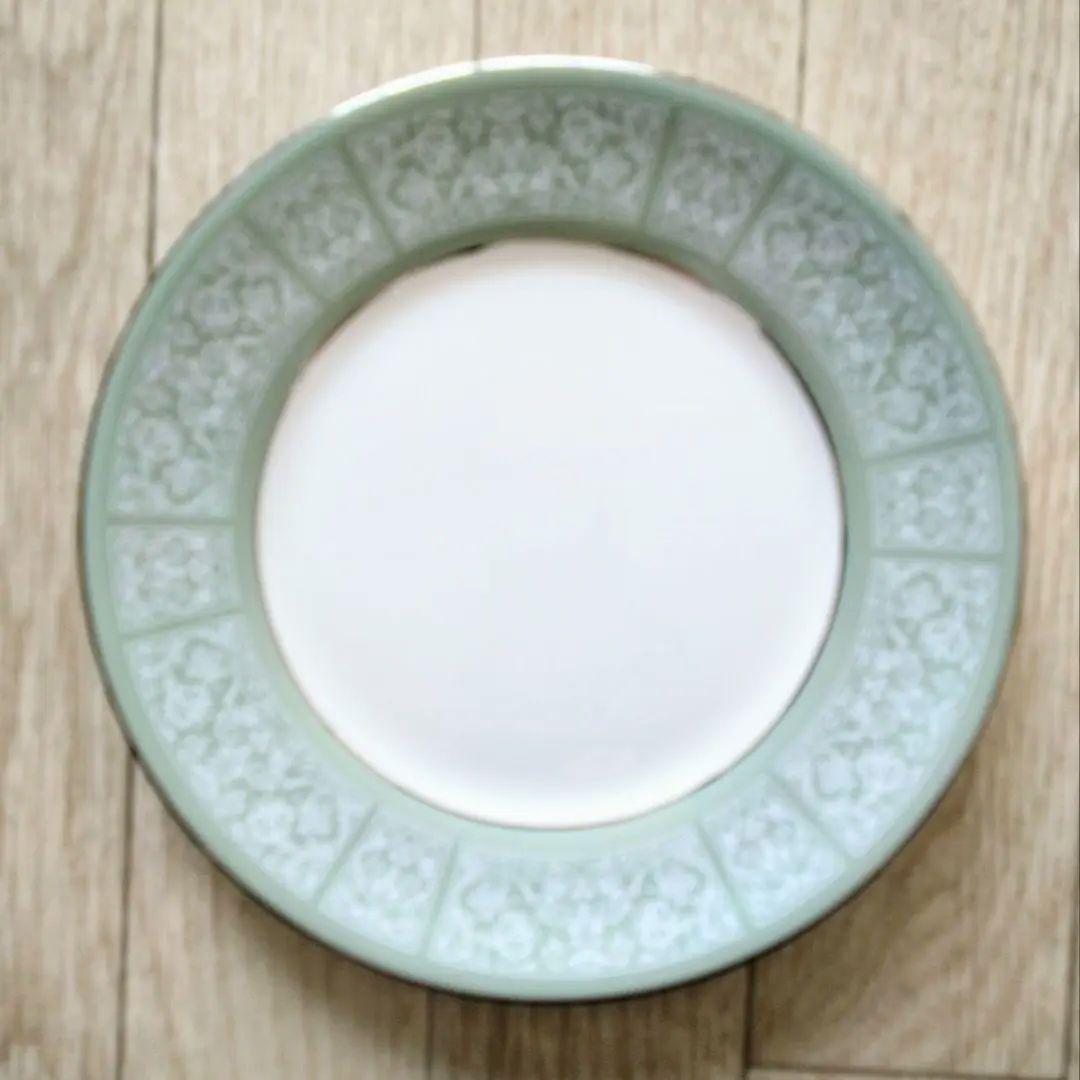 未使用　5点　ウェッジウッド　プラチナ　ケニルワース　カップ&ソーサー　プレート