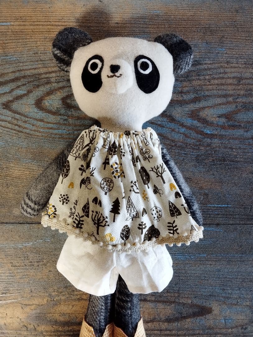 ハンドメイド「ウールのパンダ」着せ替え人形セット・手洗い可