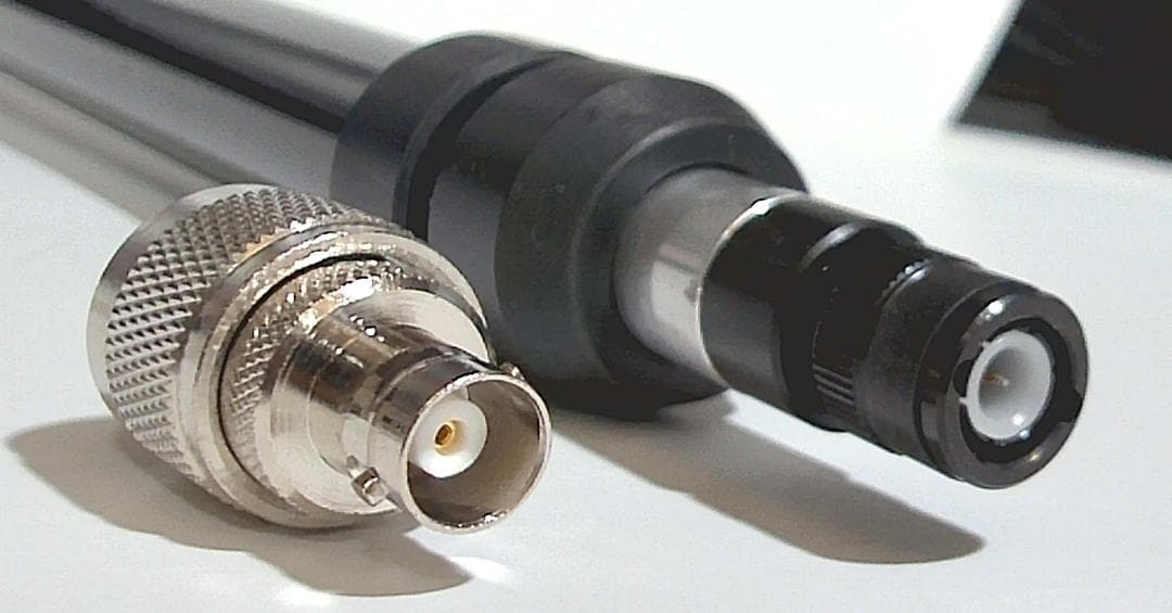 第一電波工業BNC-P RHM8B+BNC変換コネクター