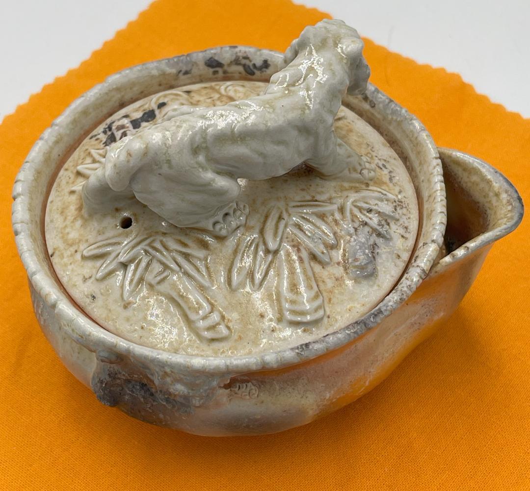 備前焼　白備前　難波誠治作　虎　宝瓶　NS11