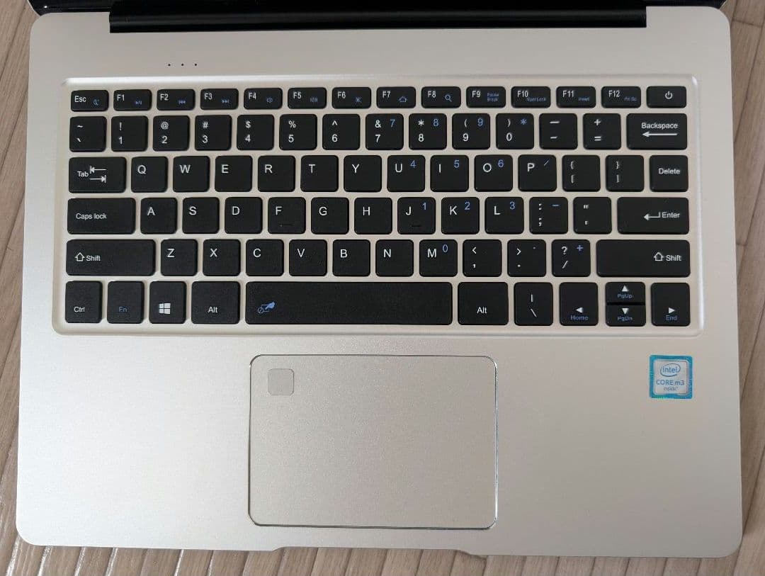 【美品】【高精細タッチディスプレイ】CUBE Thinker i35　ノートPC