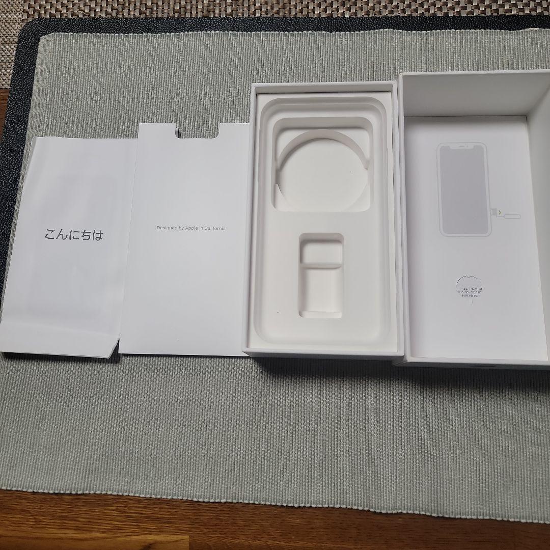 Apple iPhoneXR (赤色)64G箱付き超美品SIMフリー純正B79%