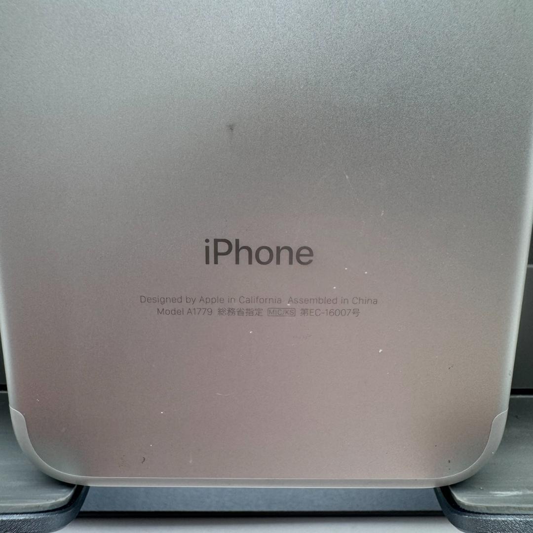 iPhone 7 A1779 32GB シルバー SIMフリー