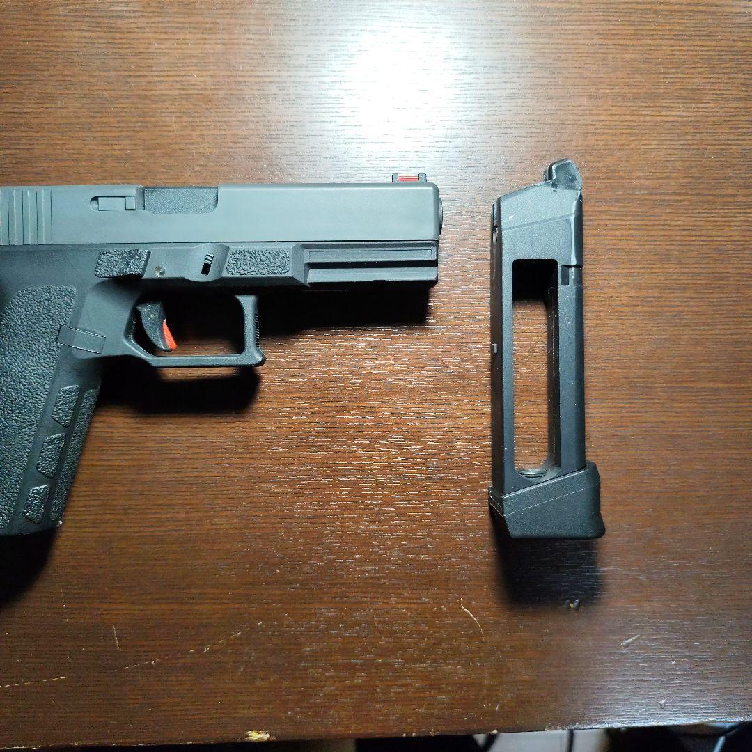 トイガン carbon8 striker9