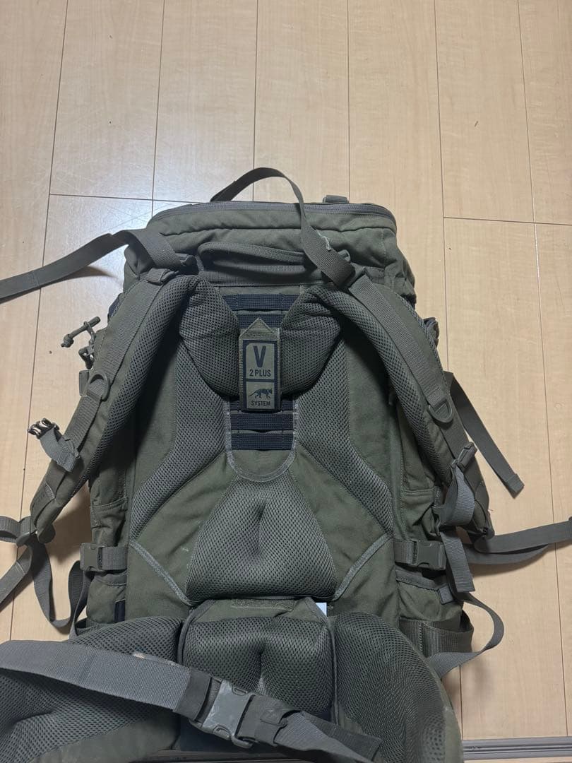 タスマニアンタイガー　バックパック52L チェストリグ