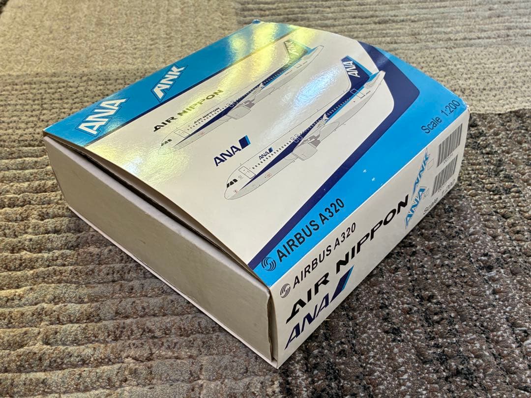 【最終価格】ANA A320 JA8946 1/200 金属製 JCWINGS
