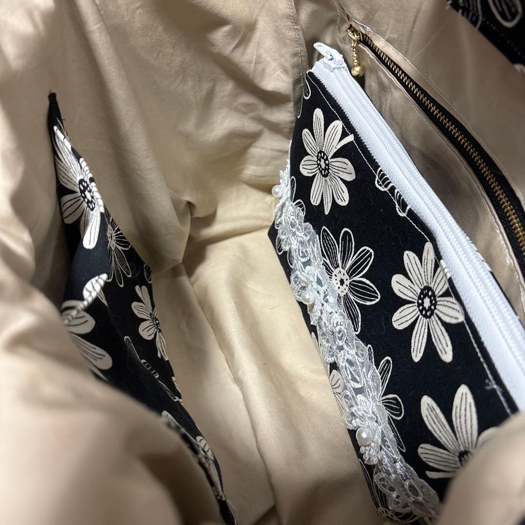 『スーちゃん』お花の刺繍とアップリケ❤︎.グラニー風トートバッグ★ハンドメイド