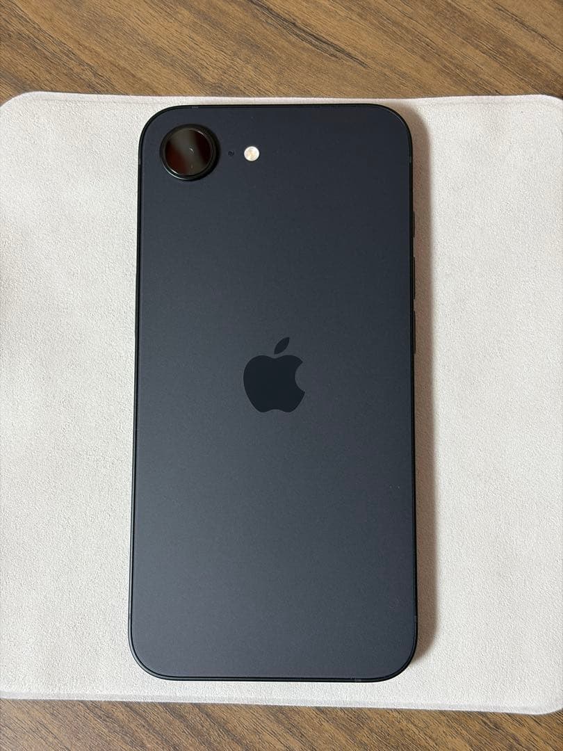 【極美品】iPhone16e ブラック 128GB SIMフリー