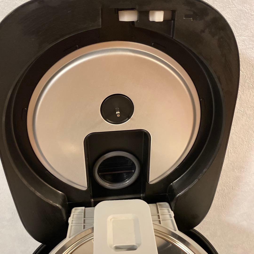 美品　comfee IH炊飯器 CRI-30DKT2C1 5.5合　2025年製