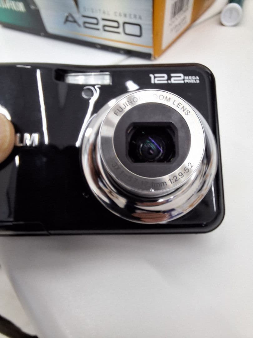 FUJIFILM A220 デジタルカメラ　ブラック