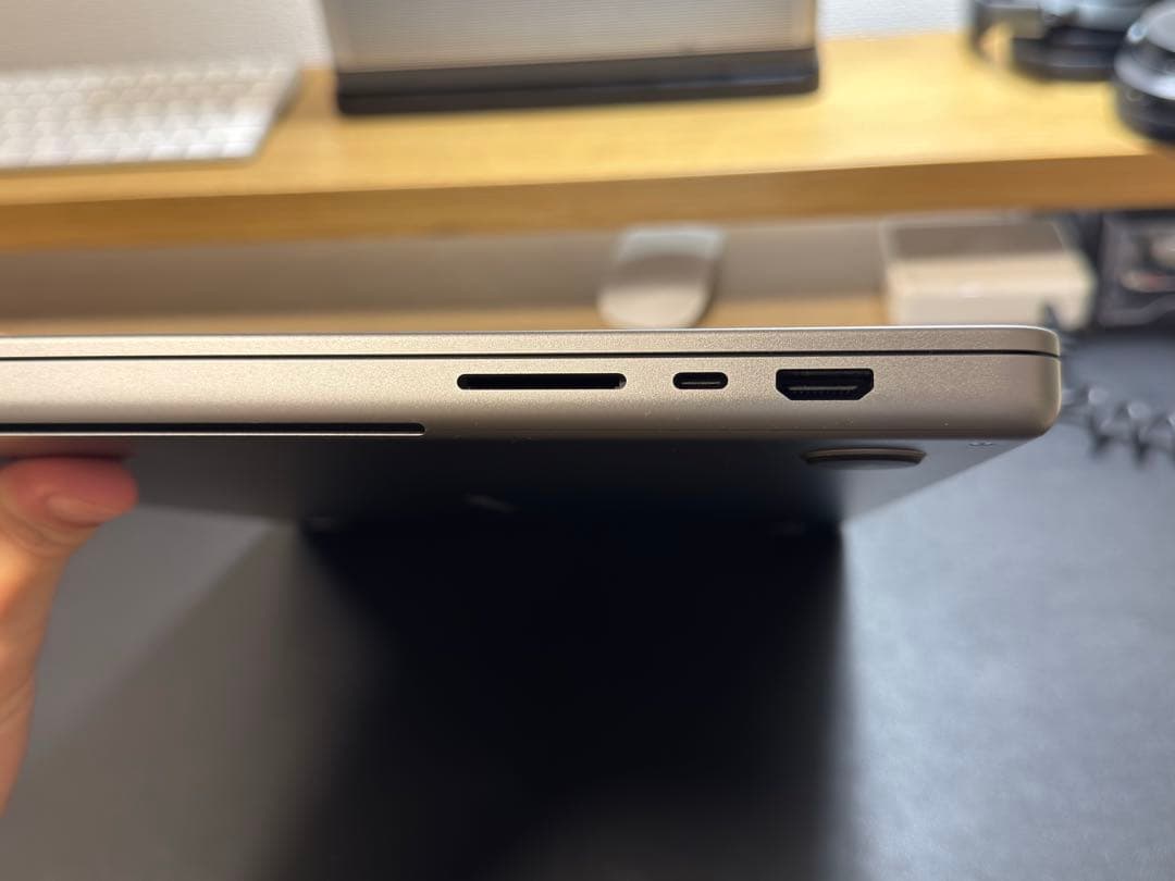 【美品】MacBookPro16インチ/2021/M1Pro/16GB/512