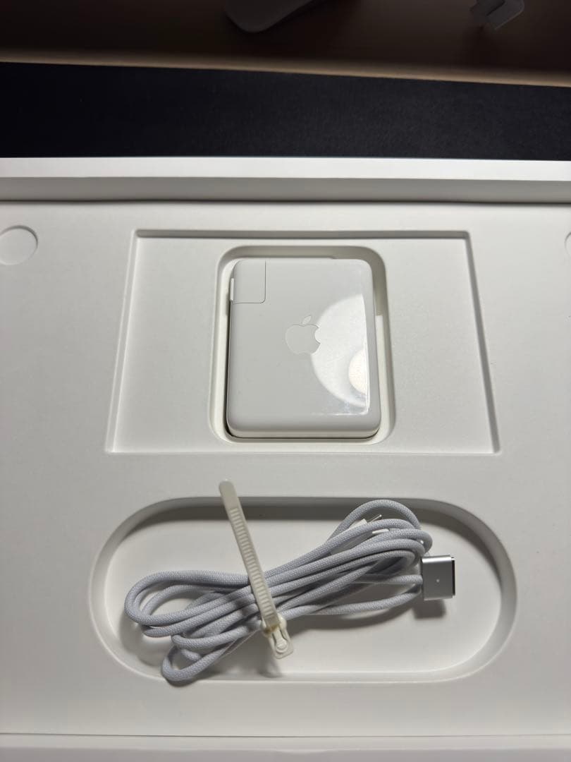 【美品】MacBookPro16インチ/2021/M1Pro/16GB/512