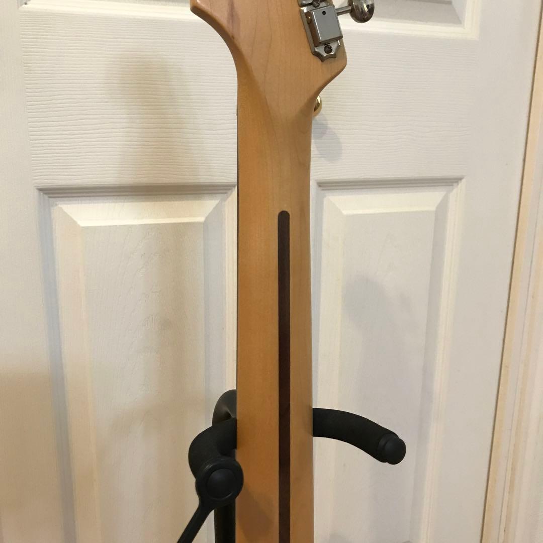 Fender Stratocaster Deluxeシリーズレッド