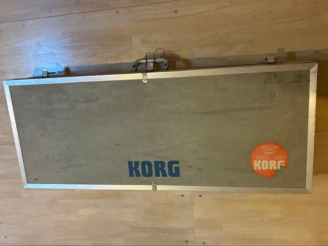 KORG Polysix ヴィンテージアナログシンセサイザー　ハードケース付き