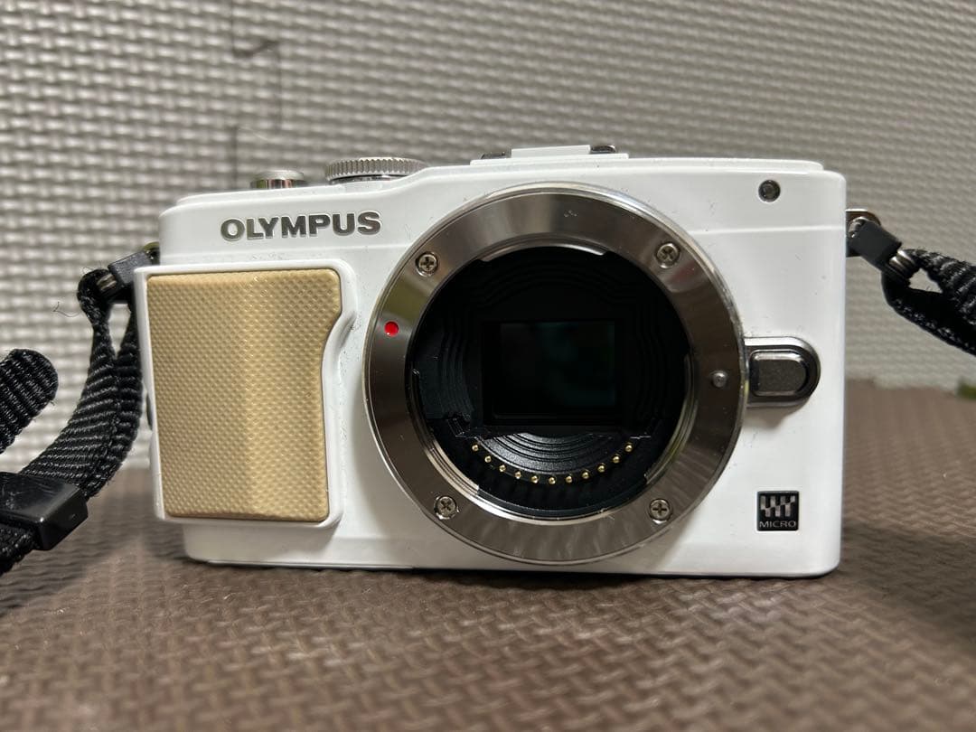 OLYMPUS PEN Lite E-PL5ミラーレス一眼カメラ