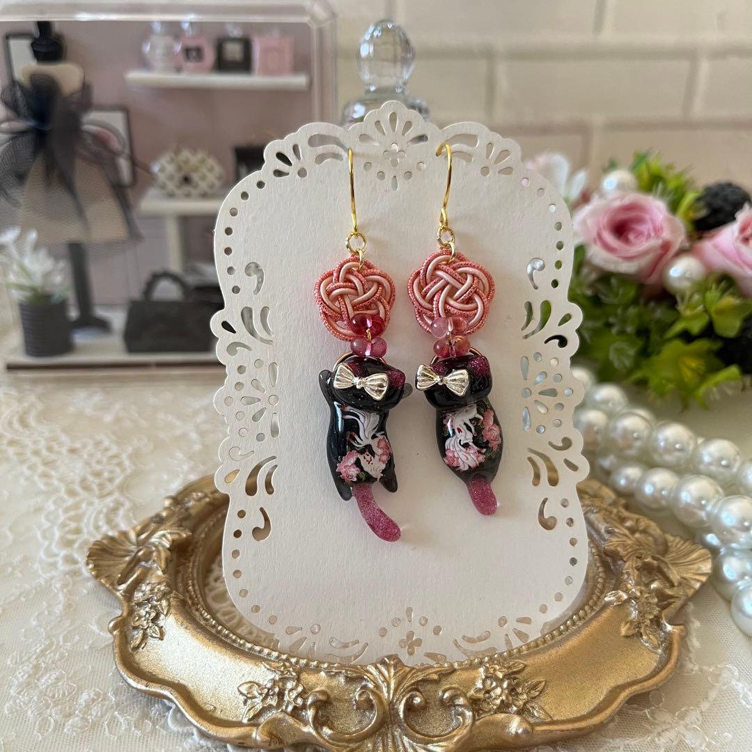 ฅ❤️ レジン　猫　ねこ　白狐　水引　梅結び　 ピアス　和柄　イヤリング　着物