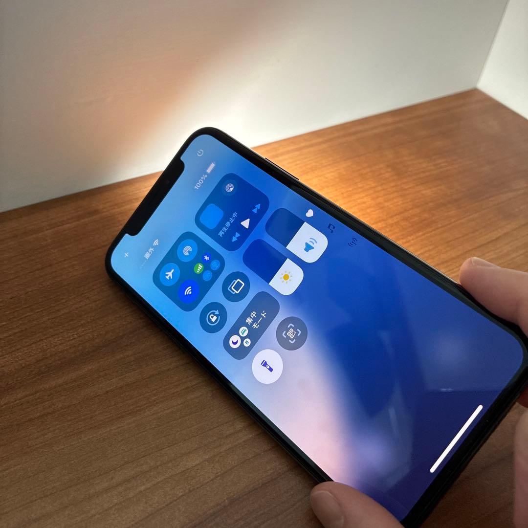 iPhoneXS シルバー SIMフリー 256GB訳あり　箱あり