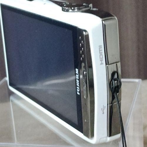 デジタルカメラ 富士フイルム FINE PIX Z950EXR ☆タッチカメラ☆