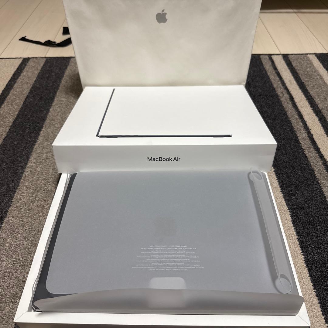 美品Apple Macbook Air 15インチM3 モニター2台同時接続