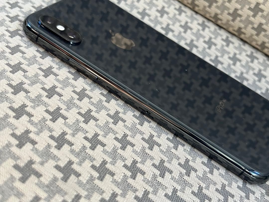 スマートフォン本体 Apple iPhone Xs 512GB