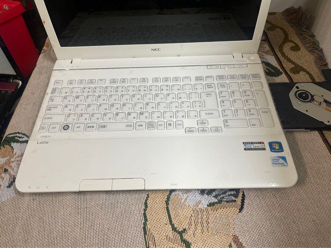 NECノートパソコンLaVie S PC-LS150HS1KSW//特価良品