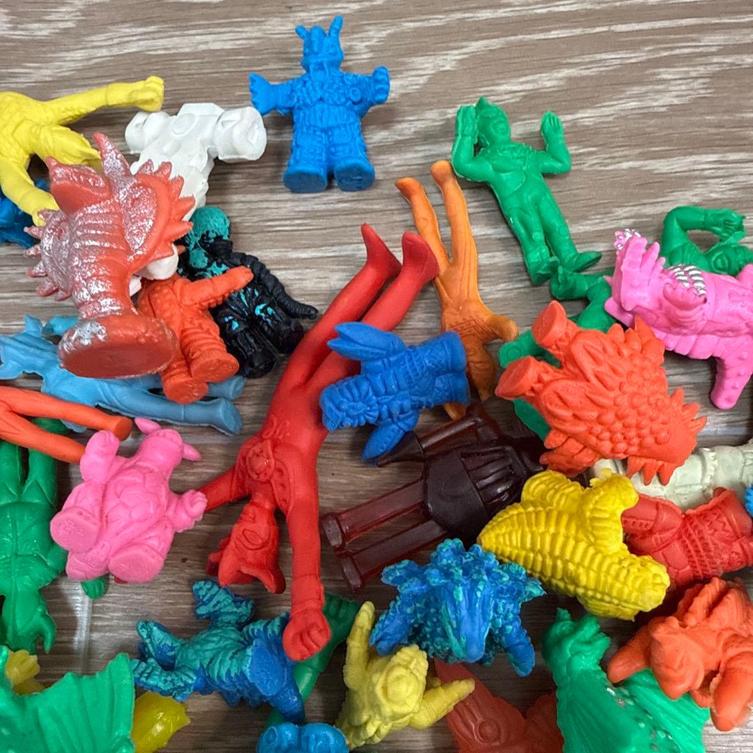 昭和レトロ 消しゴム人形 大量まとめ 約166個 ウルトラマン ゴジラ 当時物