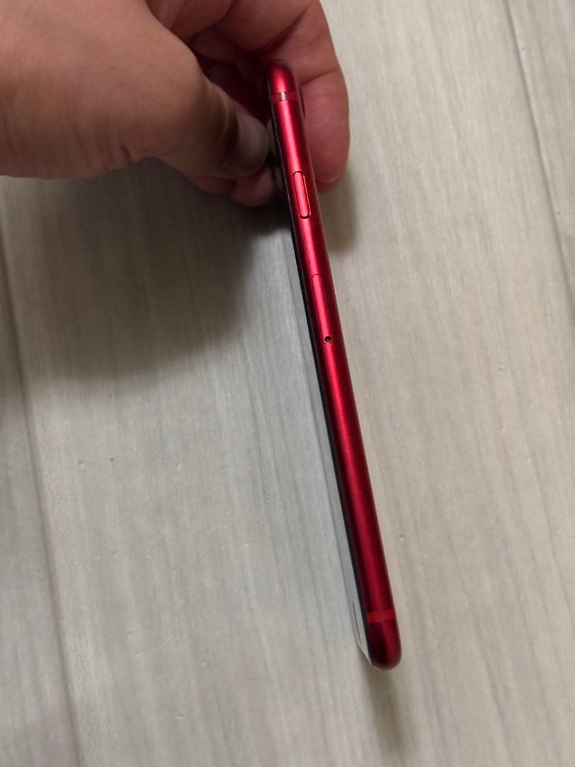 iPhone SE2 レッド　SIMフリー