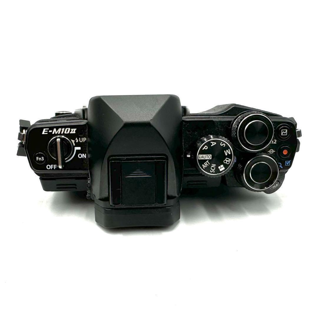 美品 OLYMPUS OM-D E-M10 Mark II ダブルズームキット