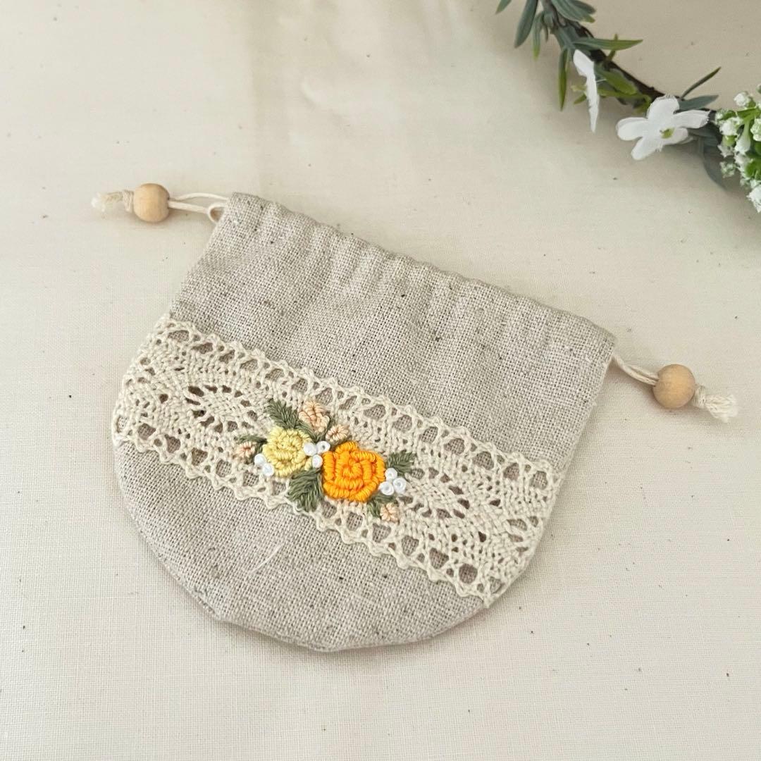 2406-2 手のひら巾着サシェ 香り袋  綿麻 刺繍 SOLD→ご注文承ります