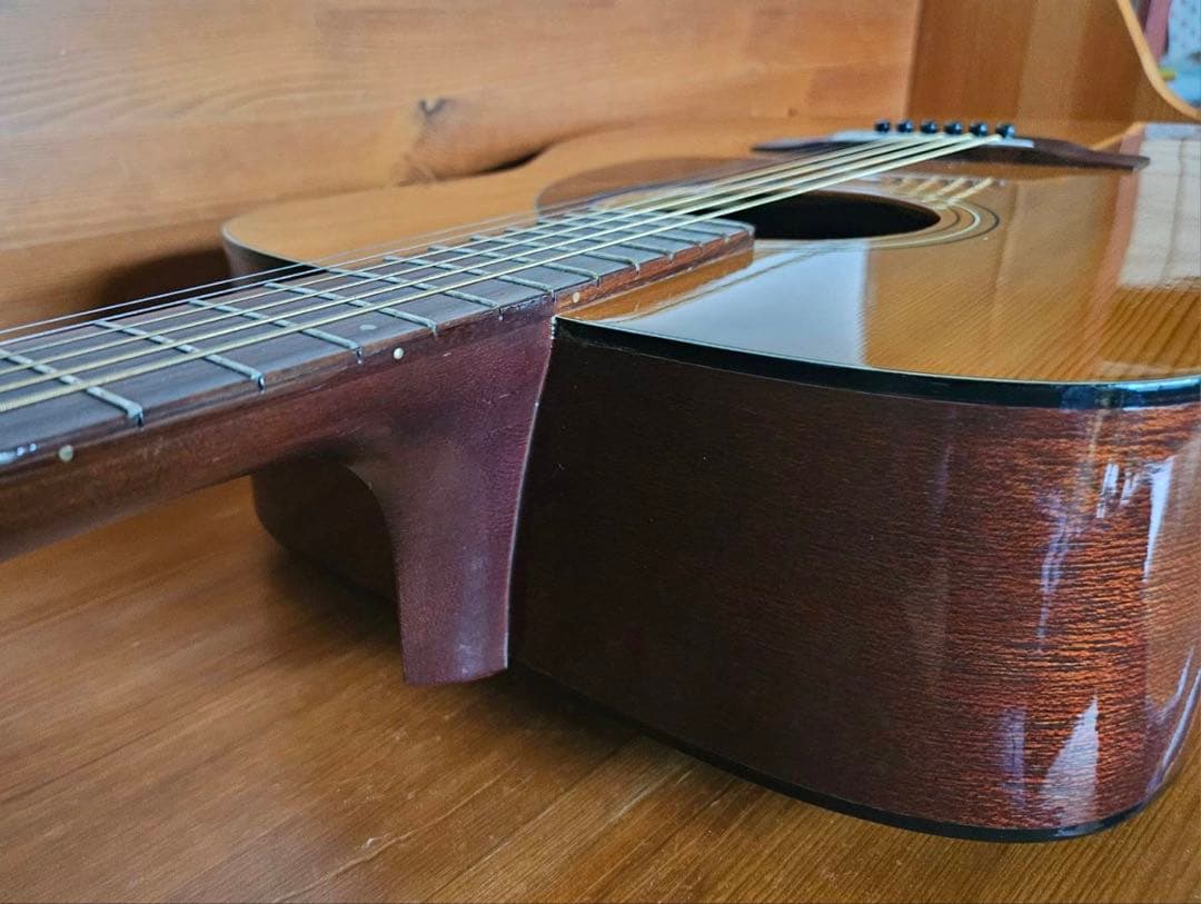 ヤマハ　アコースティックギター　FG140　赤ラベル　ヴィンテージ