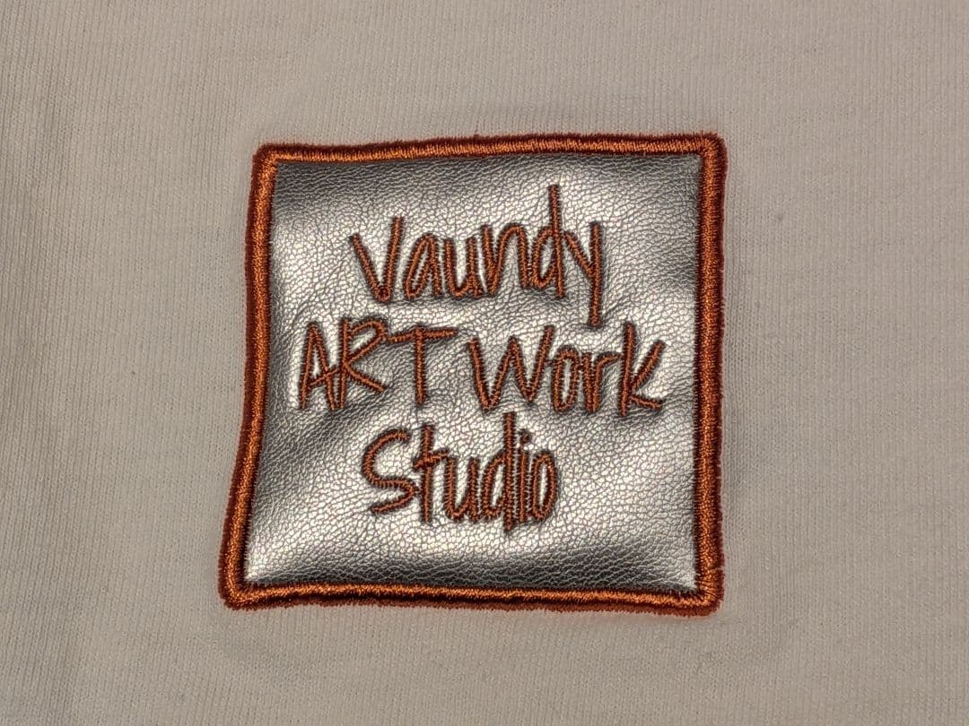 Vaundy Logo Layered T-shirt SILENCE ロンT白