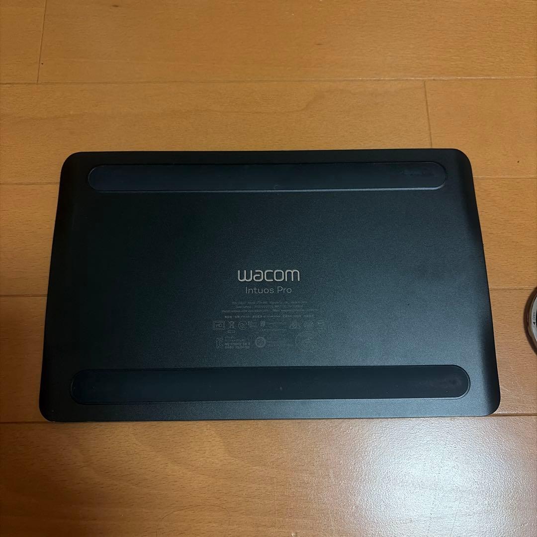 液タブ・ペンタブ Wacom Intuos Pro