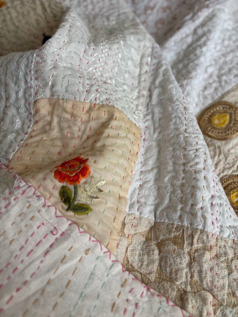 ラリーキルト　インド刺繍　カンタキルト　ヴィンテージ　マルチカバー　白　ホワイト